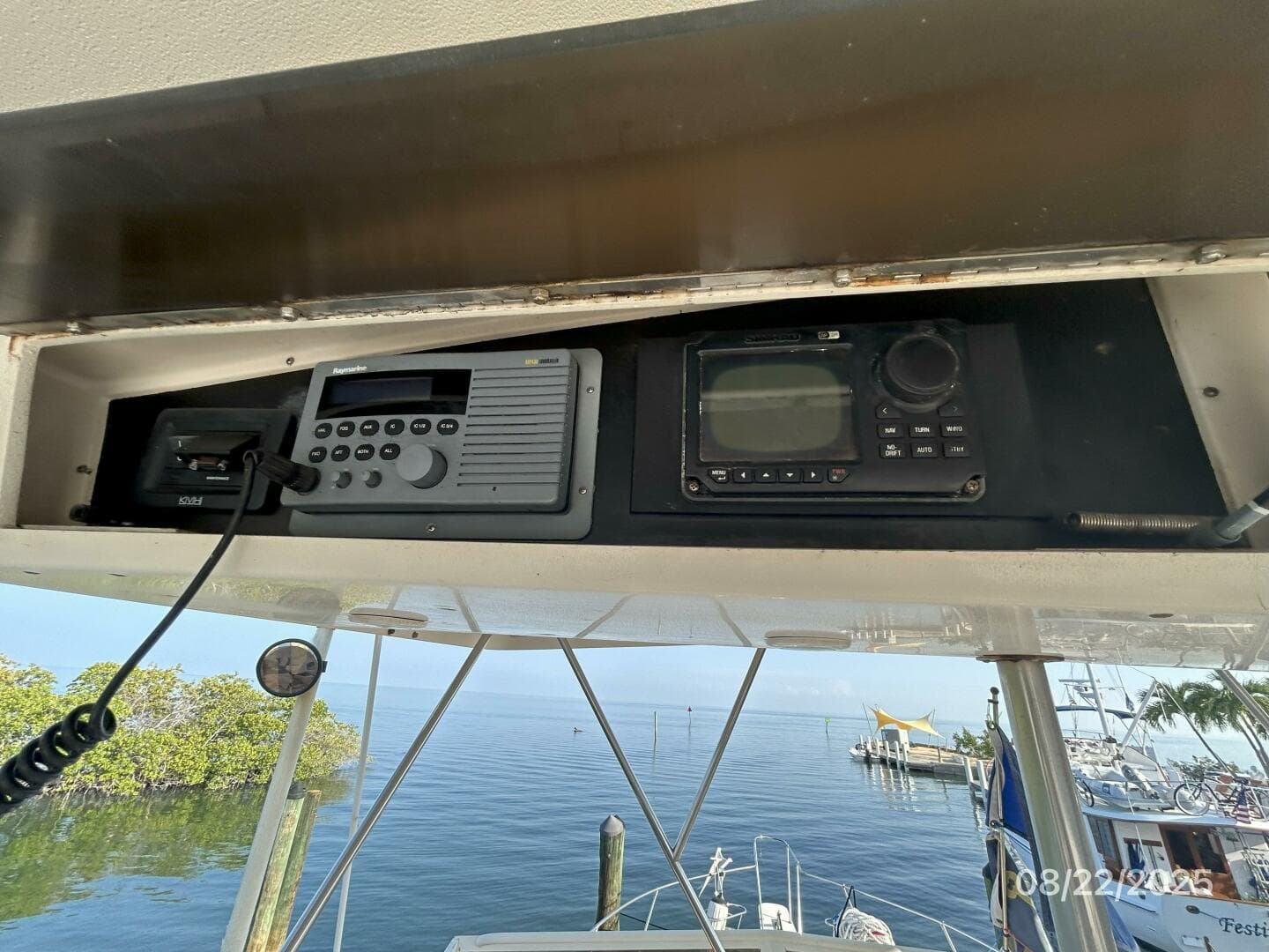 44' Viking flybridge overhead electronics