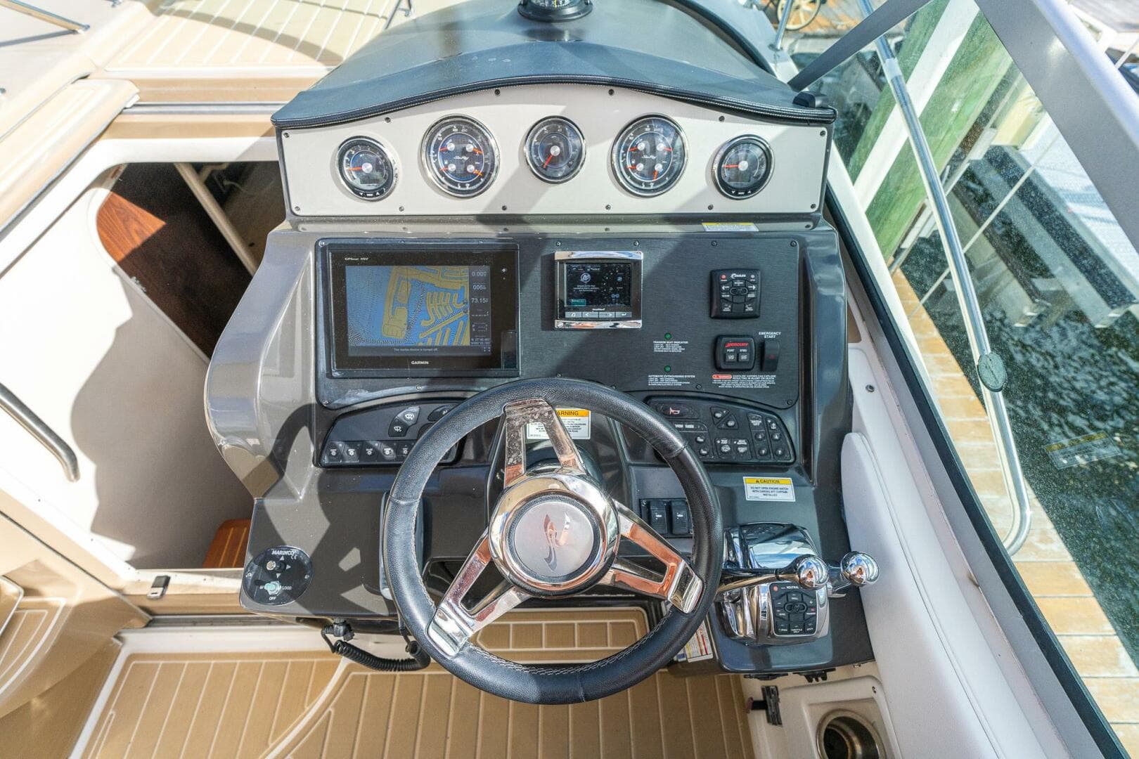 2016 Sea Ray 330 Sundancer