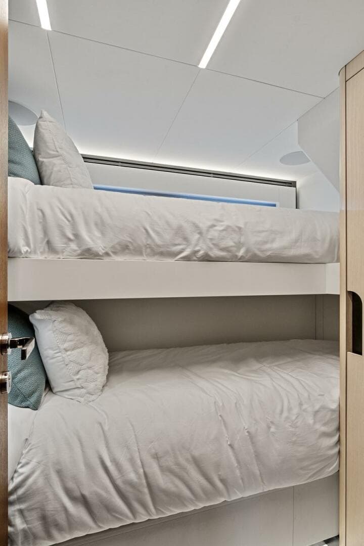 2023 Astondoa 66 Flybridge