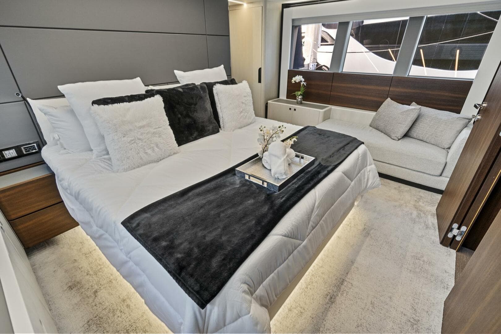 2023 Astondoa 66 Flybridge