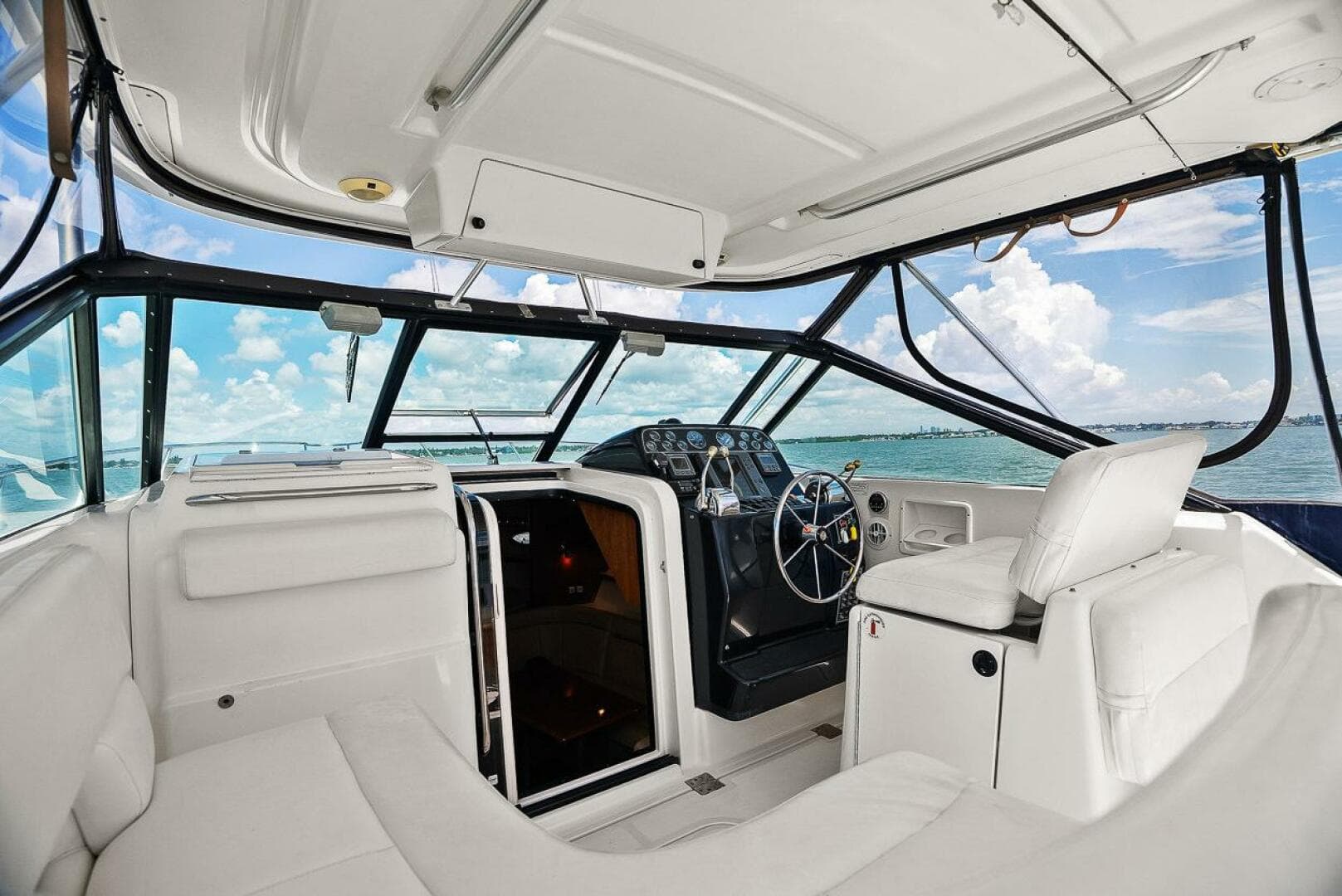 2003 Tiara Yachts 3100 Open LE