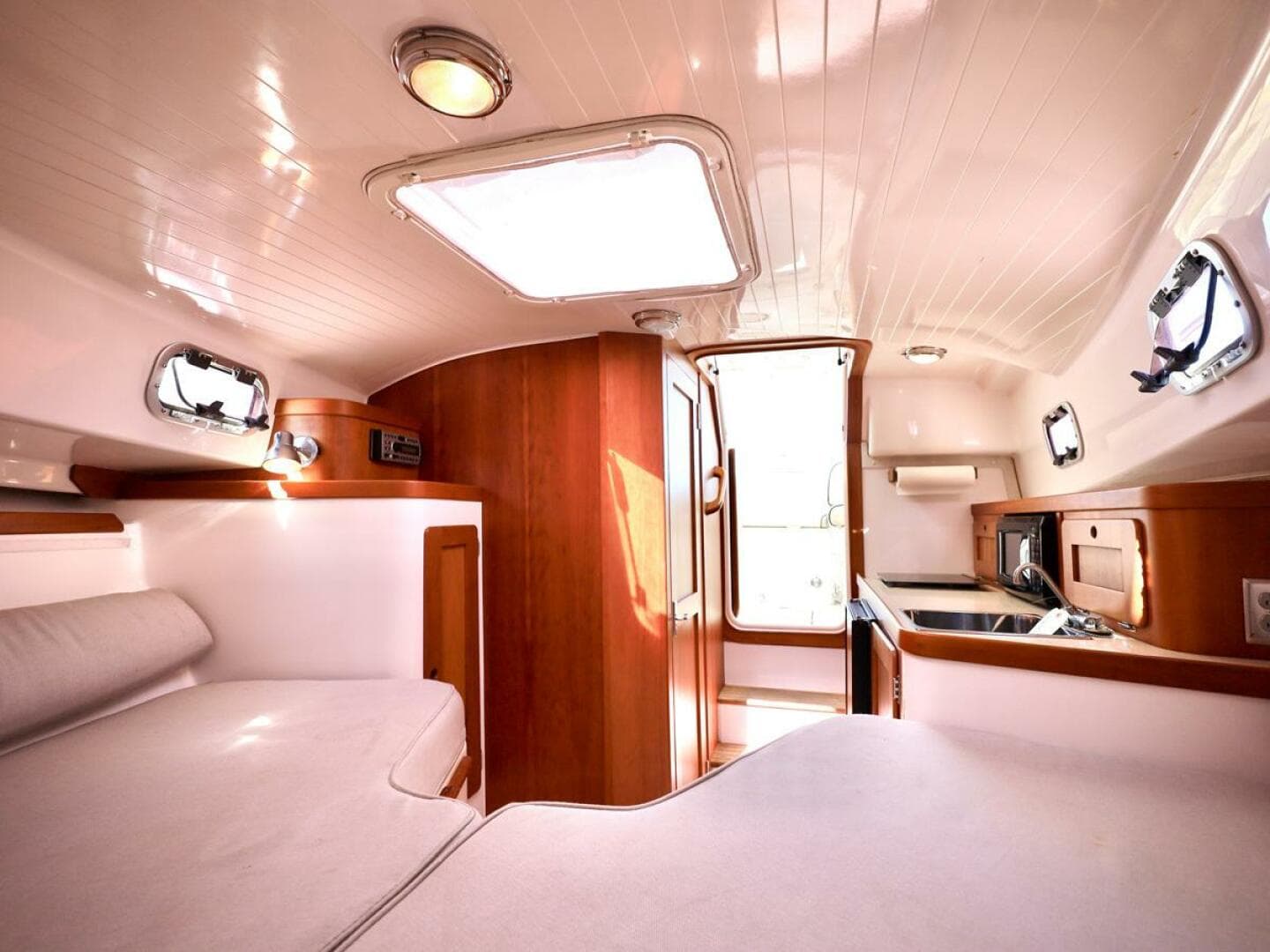 Vee Berth Looking Aft