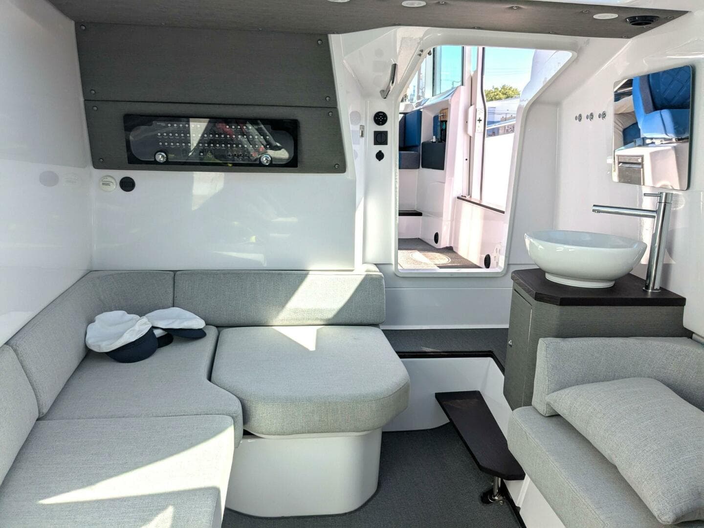 2024 Axopar 37 Cross Cabin with Bench Seat, V10s