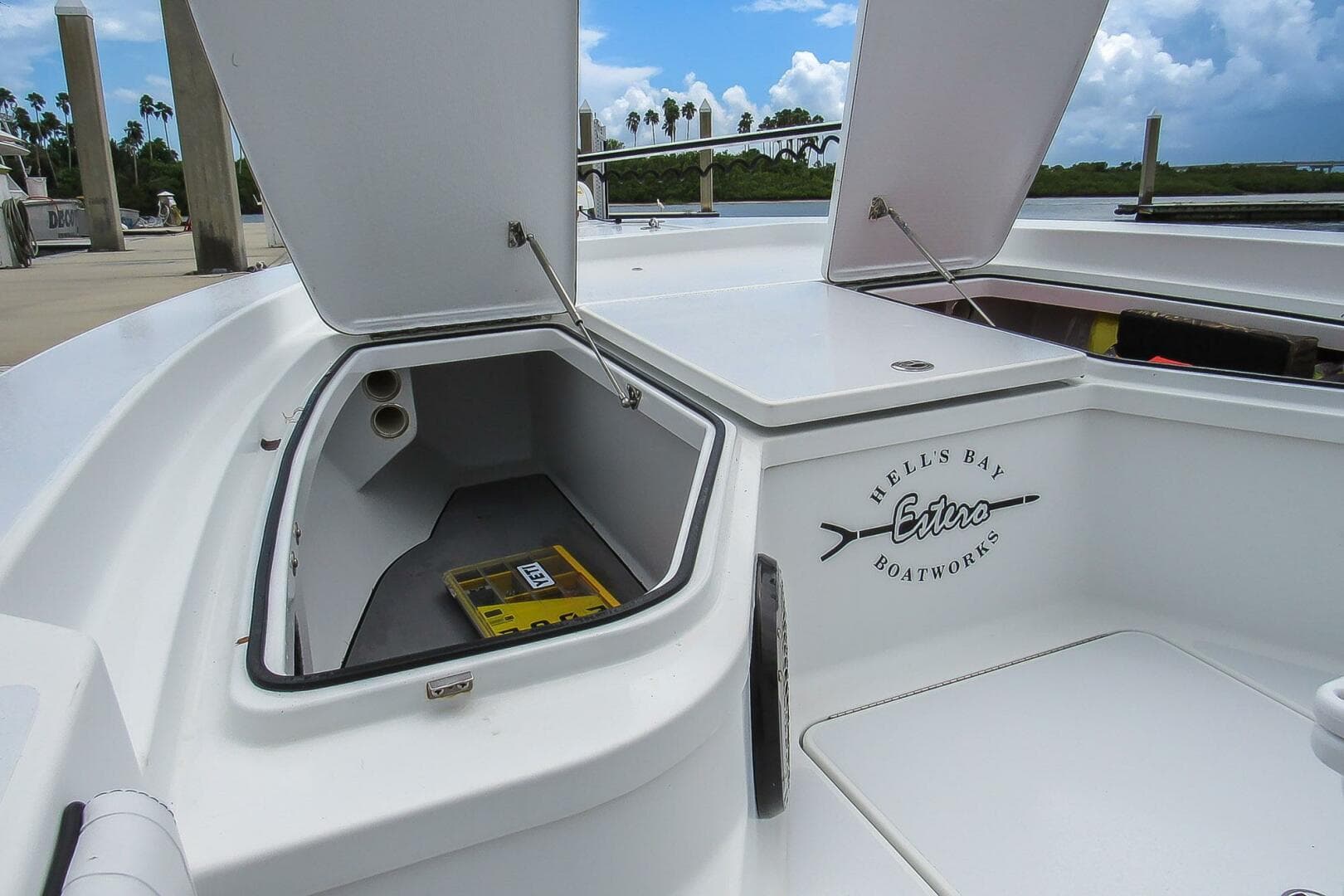 2020 Hell's Bay Boatworks 25 Estero