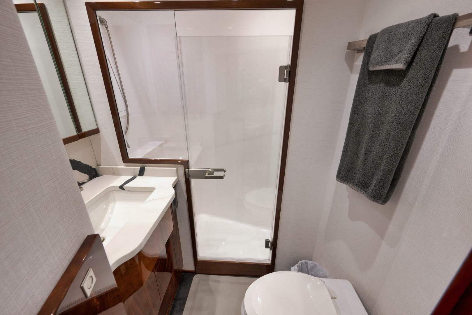 2025 Viking 90 Convertible- NIKKI BELLA- Port Stateroom Head