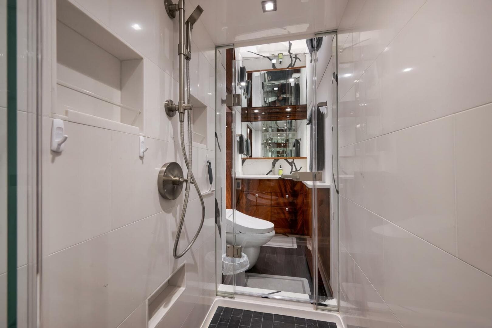 2025 Viking 90 Convertible- NIKKI BELLA- Master Stateroom Head