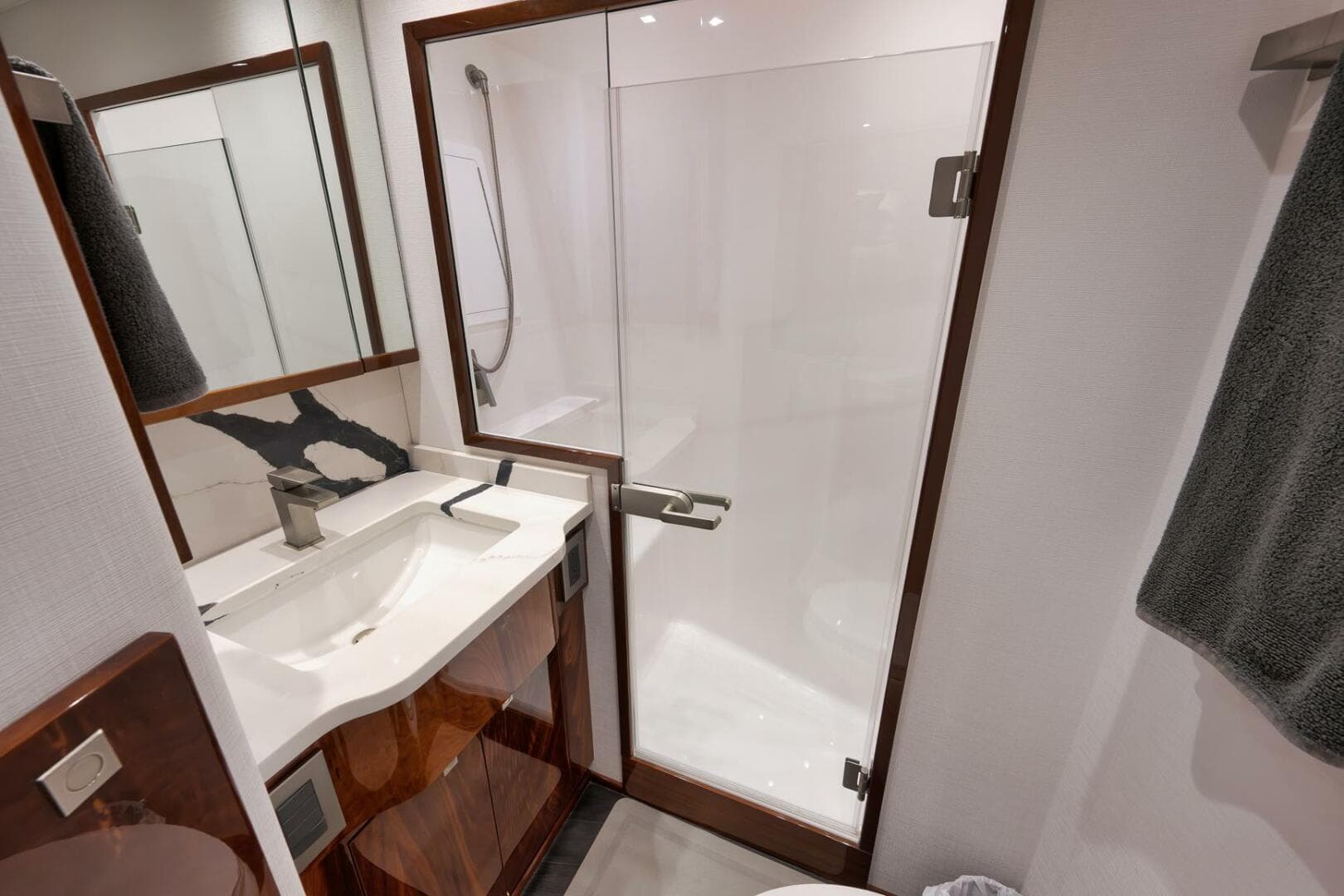 2025 Viking 90 Convertible- NIKKI BELLA- Port Stateroom Head