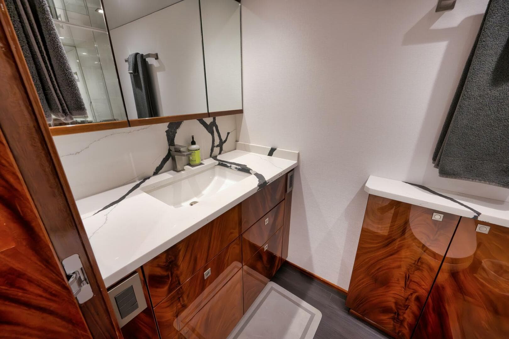 2025 Viking 90 Convertible- NIKKI BELLA- Master Stateroom Head