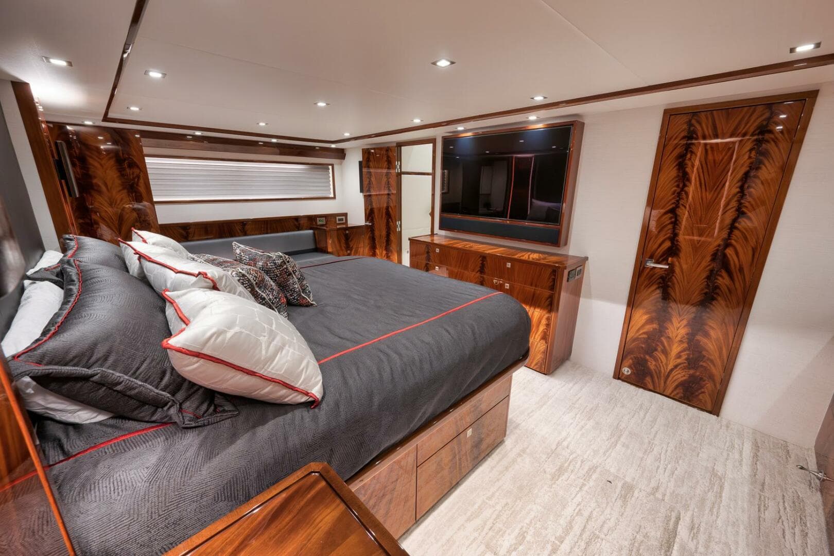 2025 Viking 90 Convertible- NIKKI BELLA- Master Stateroom