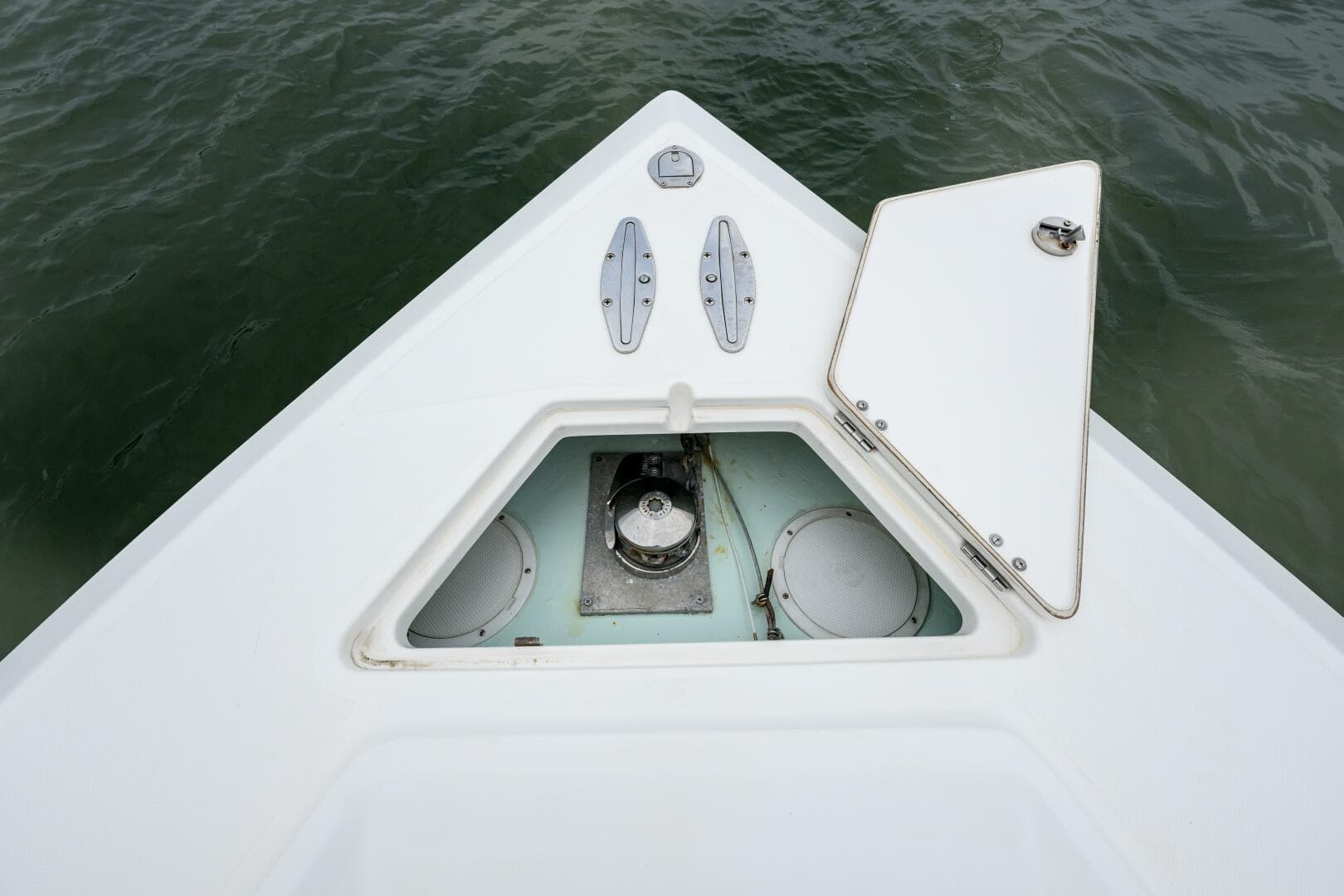 2008 Venture 39 Cuddy