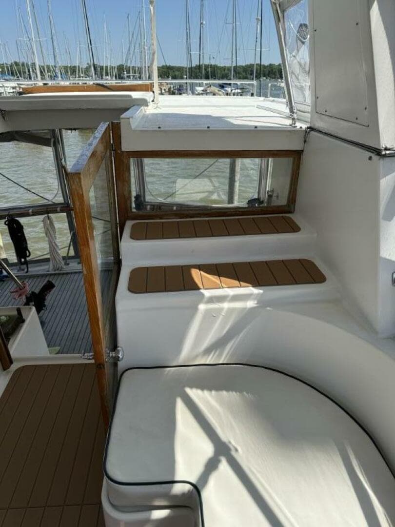 Port side Upper Helm