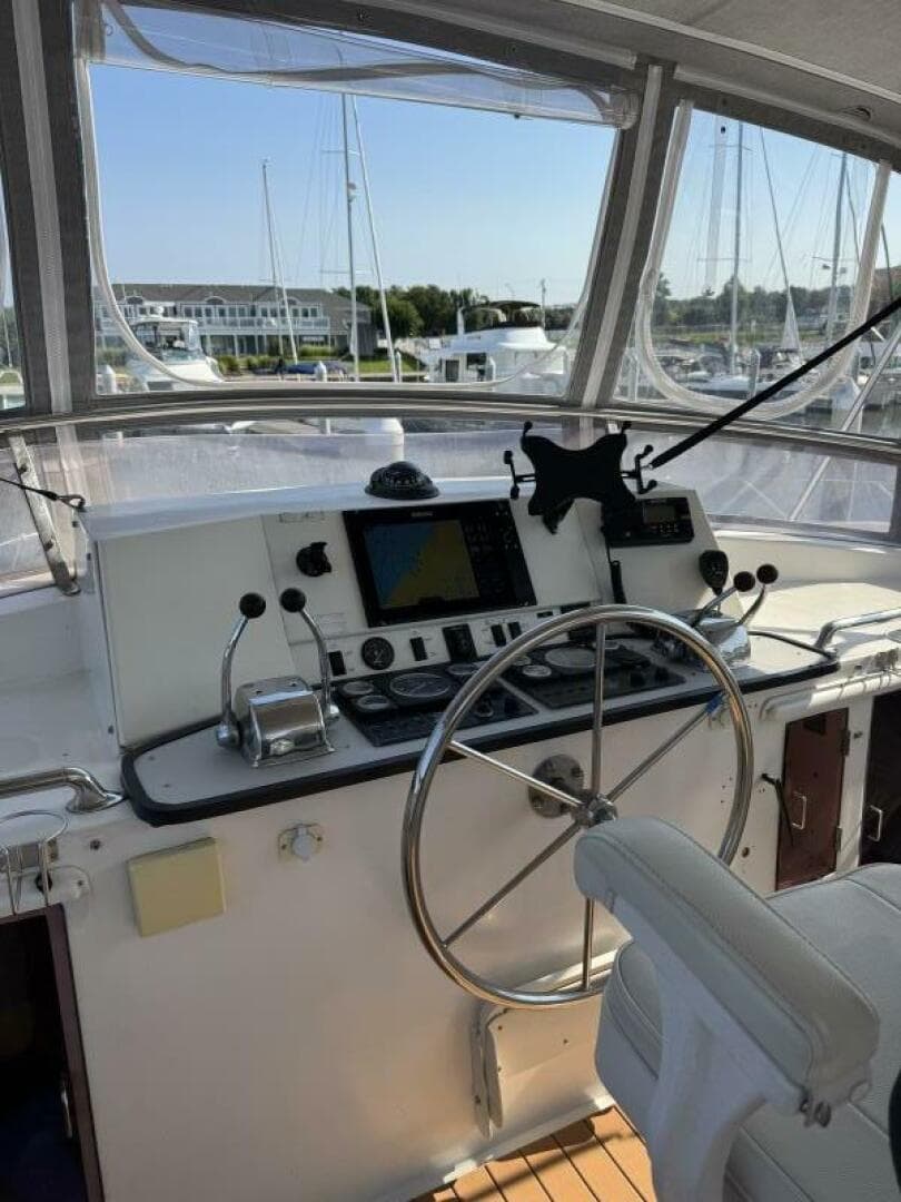 1990 Marine Trader Tradewinds