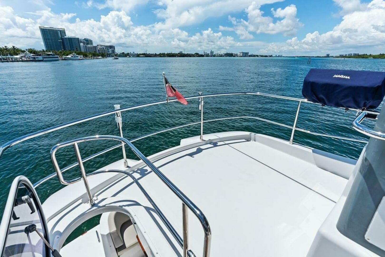 2021 Azimut Magellano 43