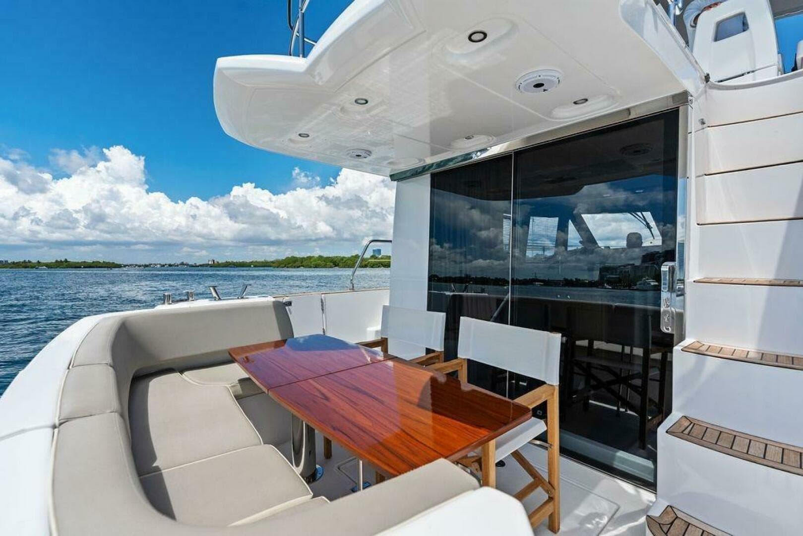 2021 Azimut Magellano 43