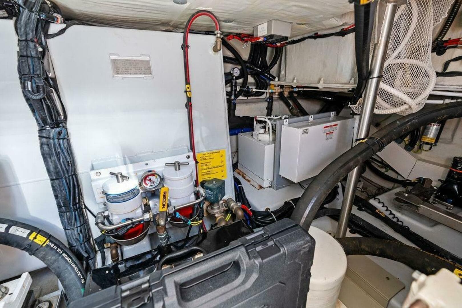 2021 Azimut Magellano 43