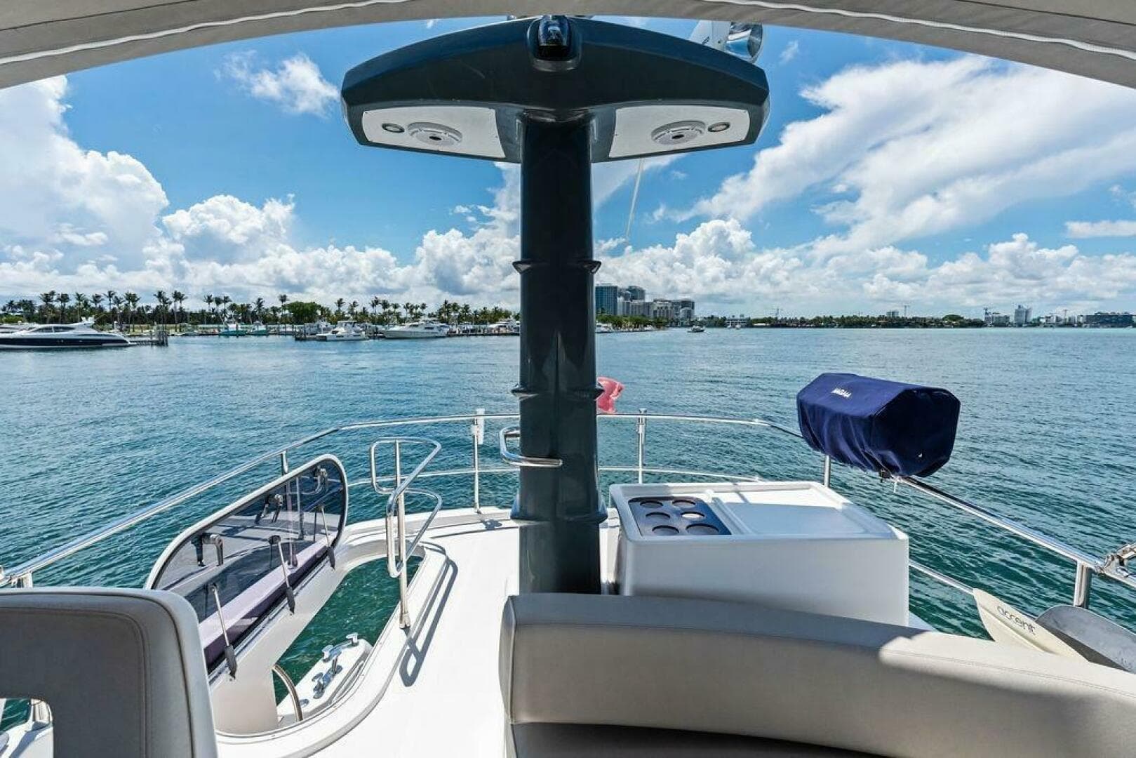 2021 Azimut Magellano 43