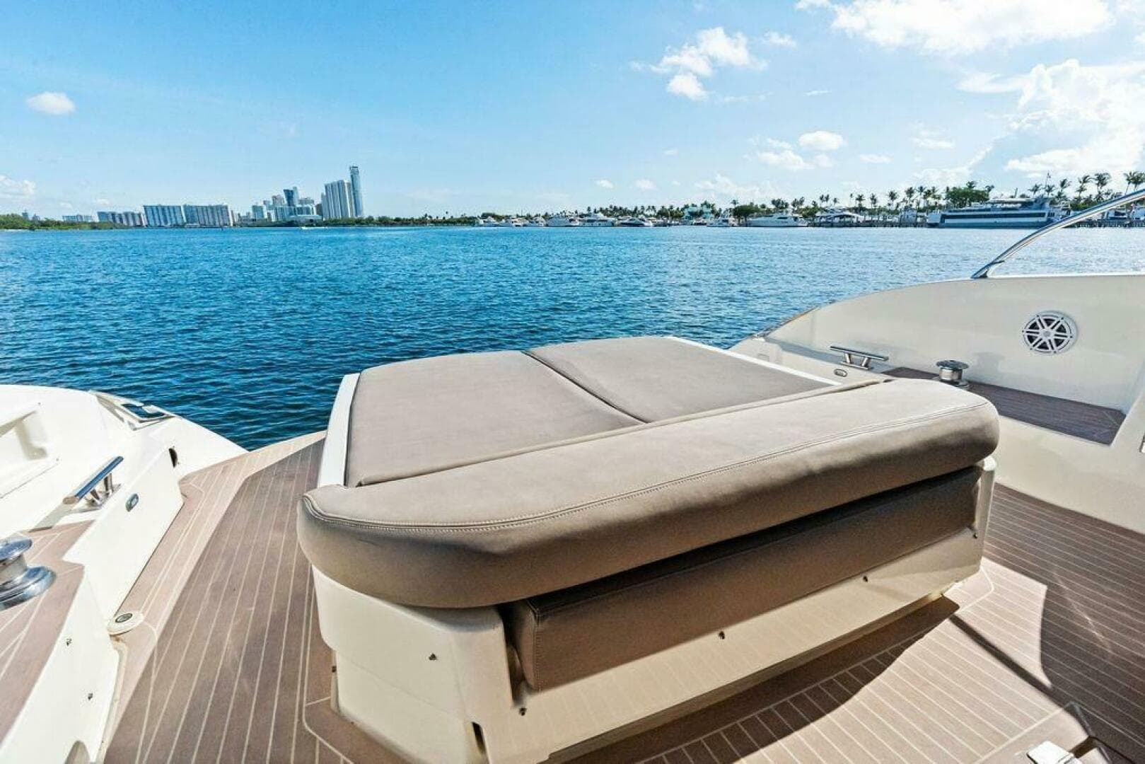 2013 Azimut Atlantis 48