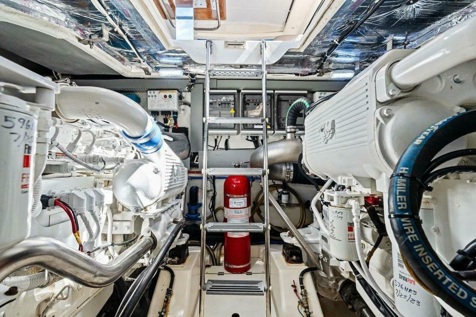 2013 Azimut Atlantis 48