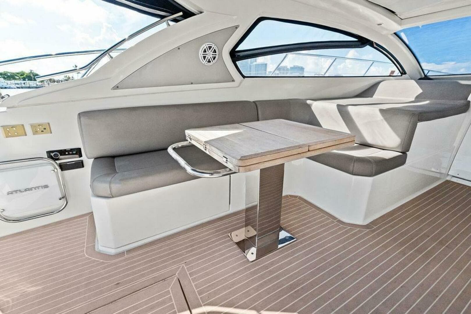 2013 Azimut Atlantis 48