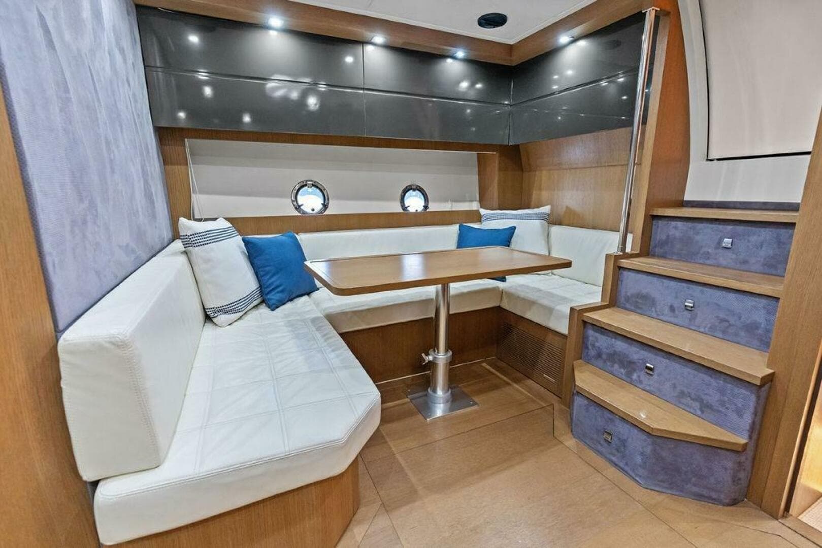 2013 Azimut Atlantis 48