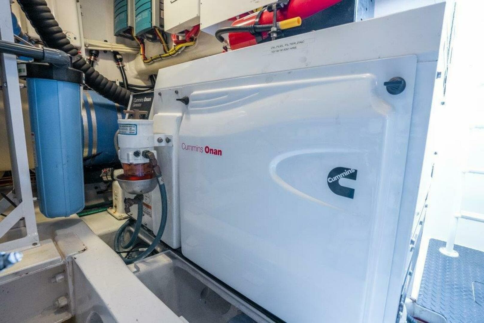 2015 Viking 66 No Collars - Engine Room