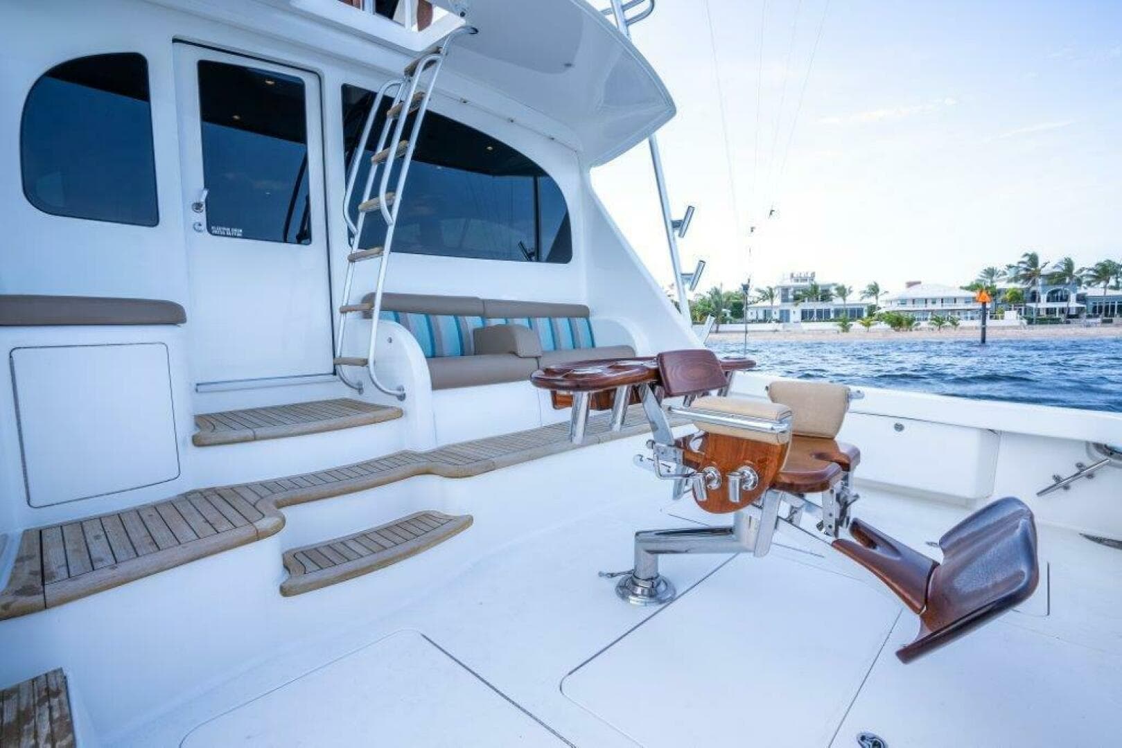 2015 Viking 66 No Collars - Cockpit