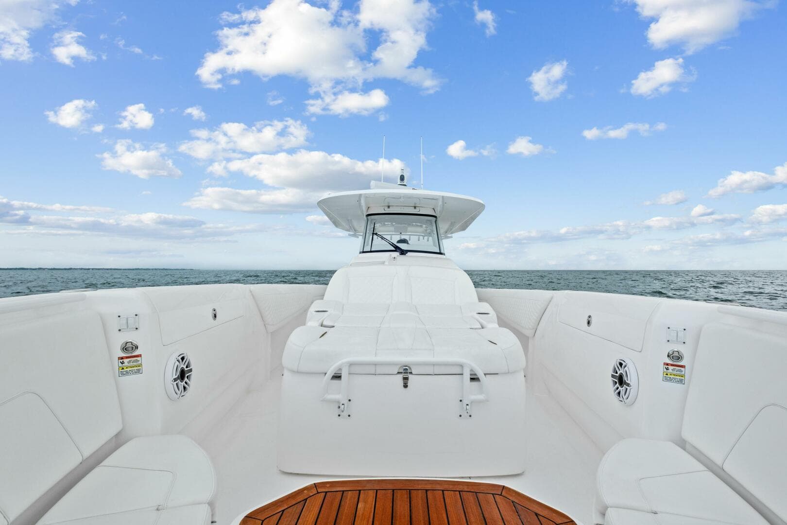 2020 Intrepid 400 CC - Bow