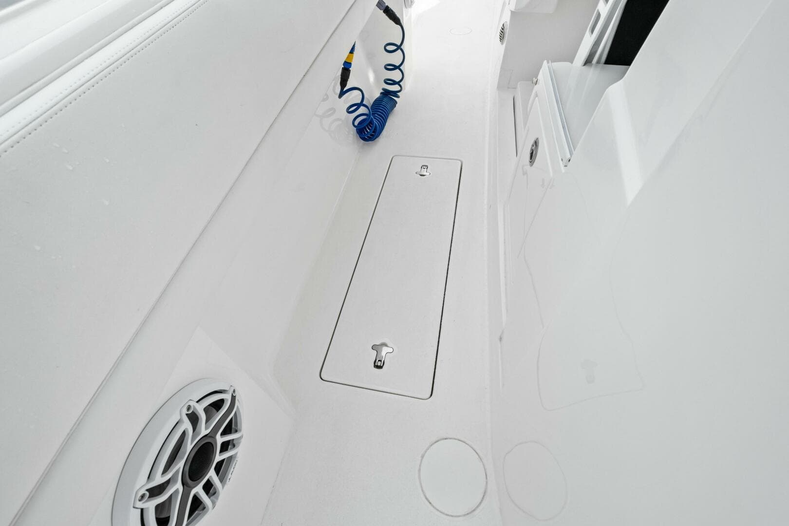 2020 Intrepid 400 CC - JL Audio Speaker 