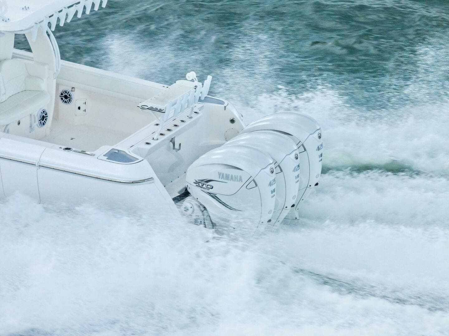 2020 Intrepid 400 CC - Profile