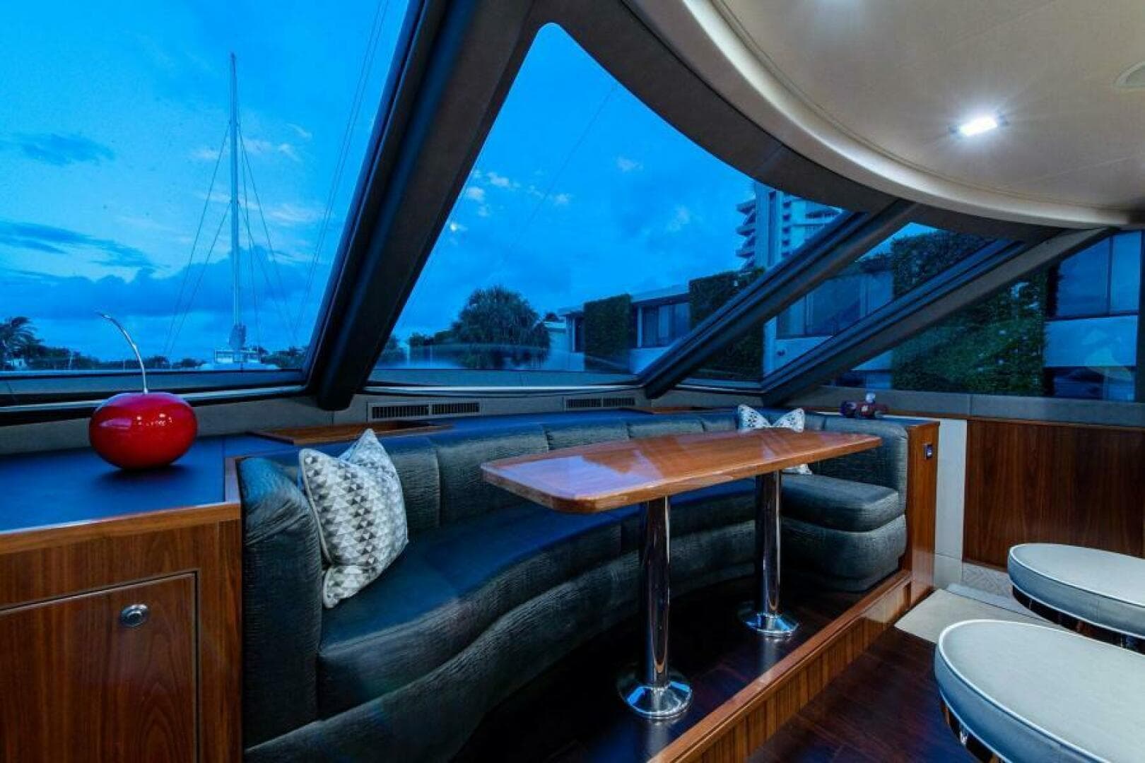 Country Kitchen Seating