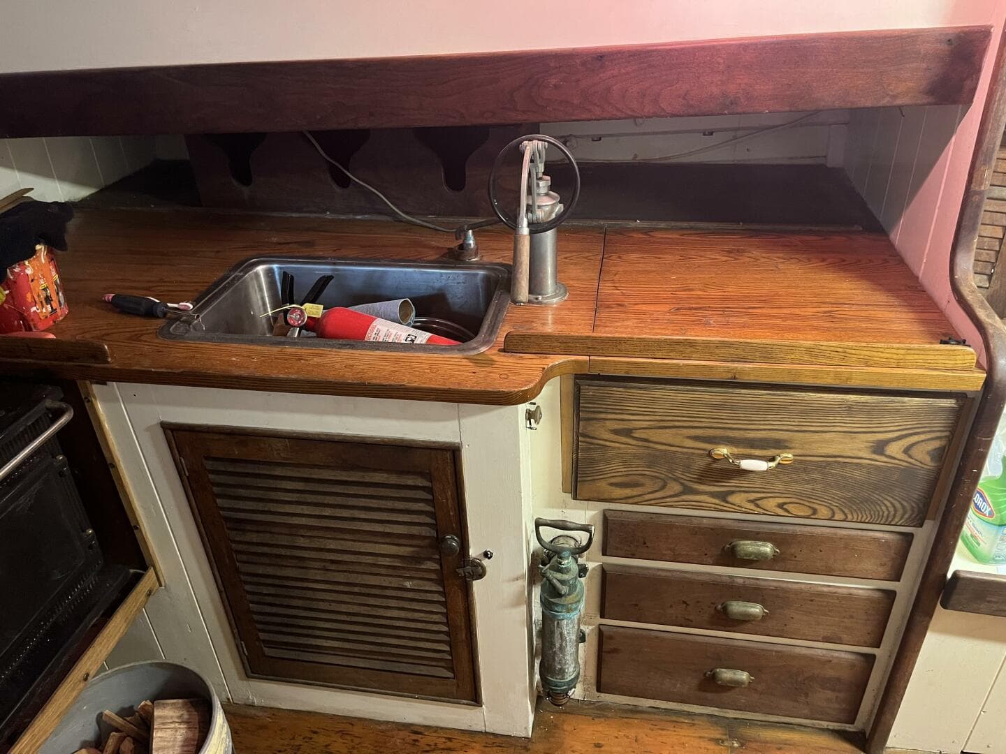 Gallant galley to port