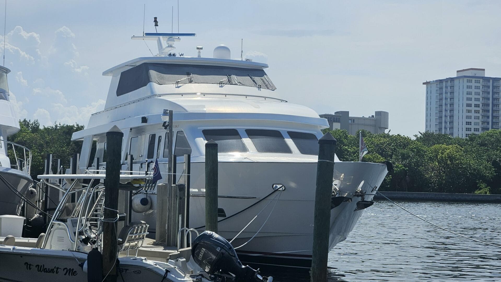 2000 Hargrave Skylounge