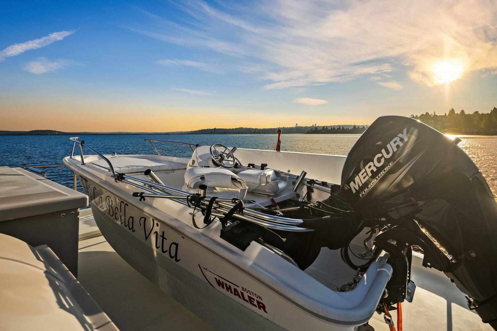 2014 Hampton 720 Skylounge LRC