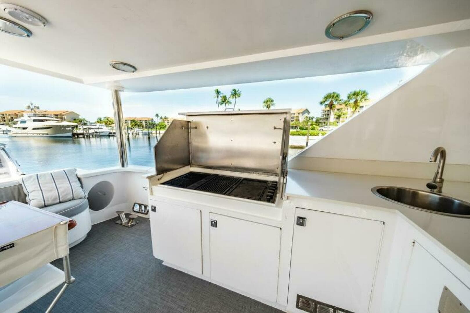 Aft Deck Grill   