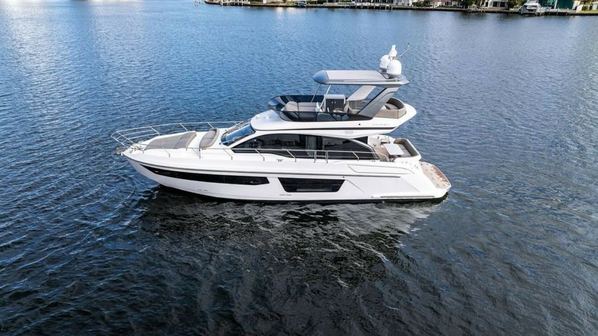 2025 Azimut Fly 53