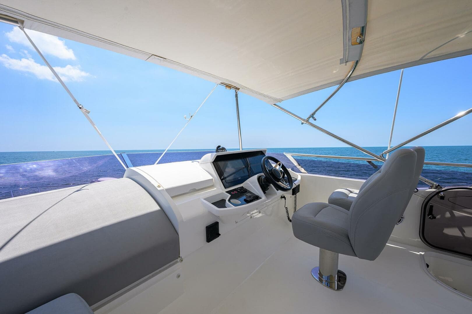 Princess F49 Chill- Flybridge