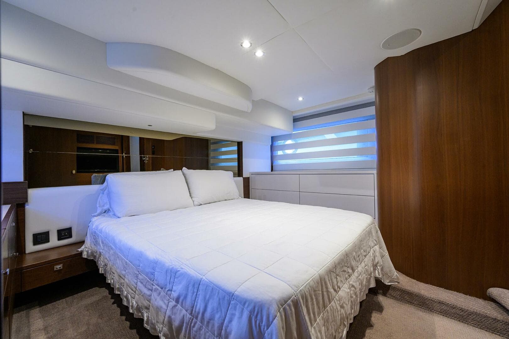 Princess F49 Chill- Master Stateroom