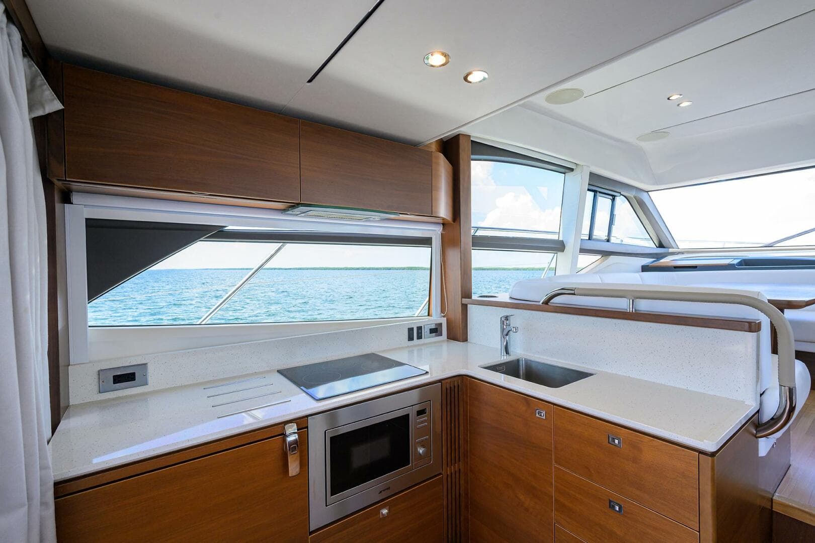 Princess F49 Chill- Galley/Salon