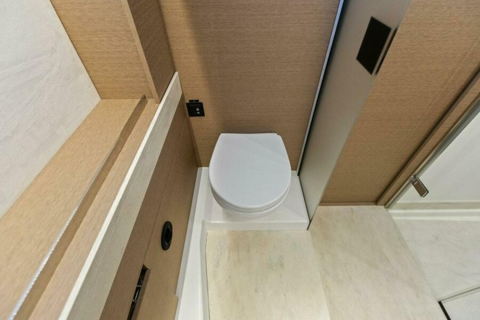 2022 59 Prestige Flybridge - How Sweet It Its - Master Head