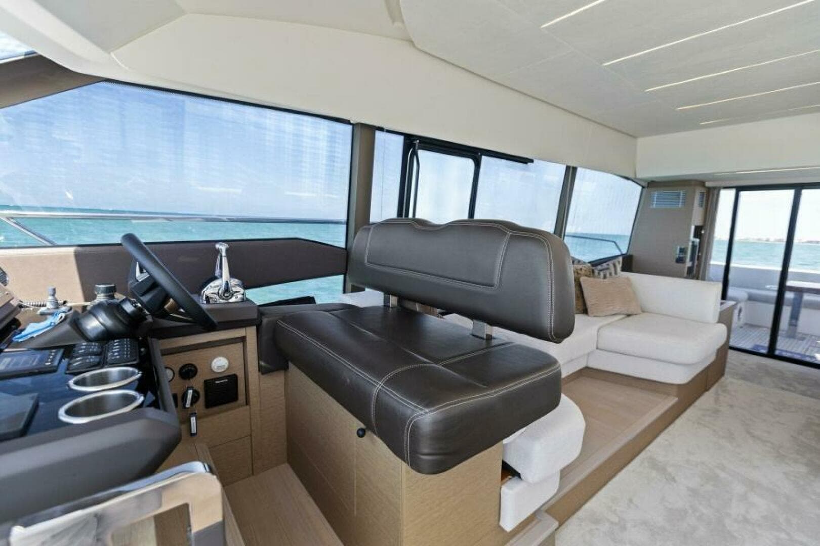 2022 59 Prestige Flybridge - How Sweet It Its - Helm