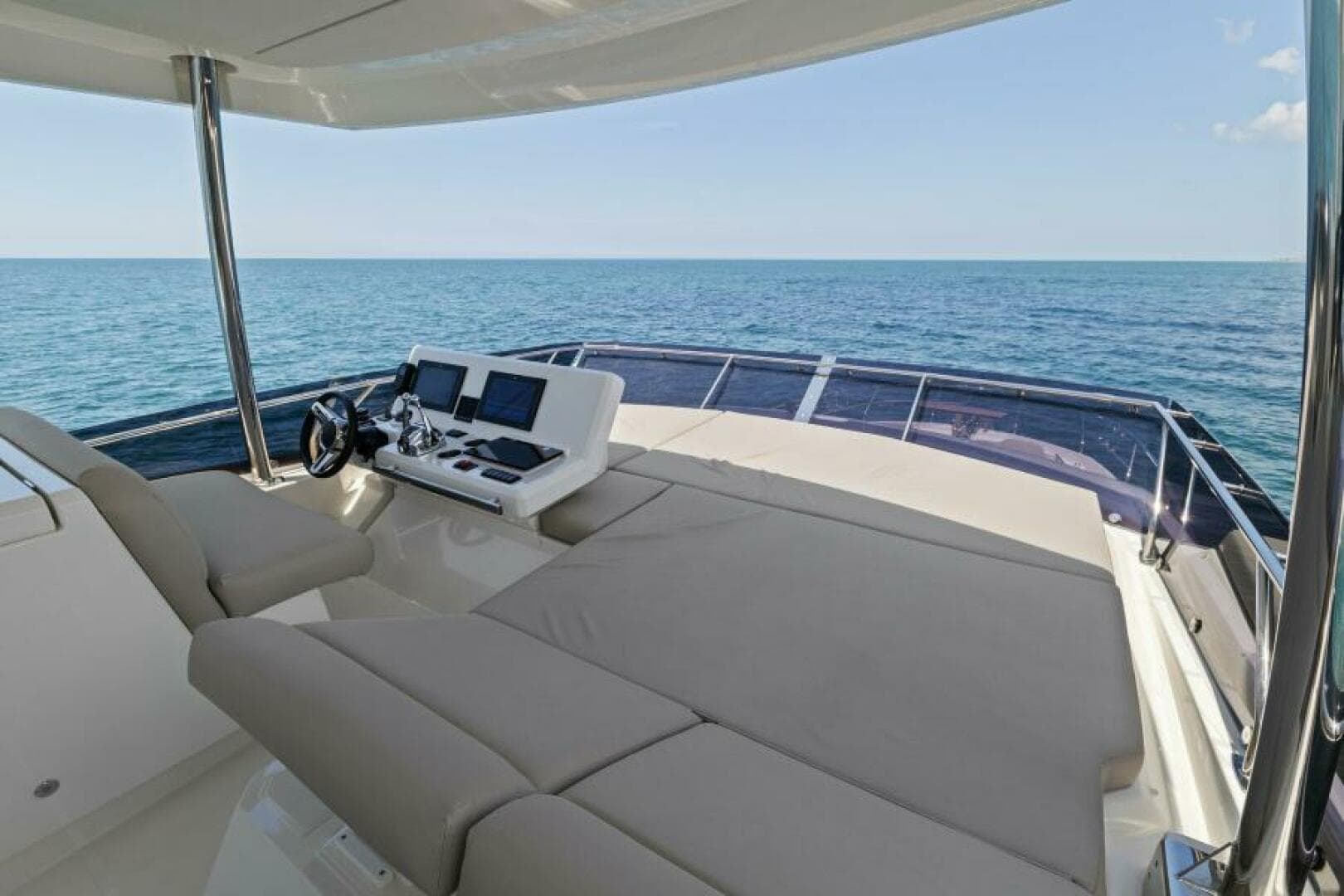 2022 59 Prestige Flybridge - How Sweet It Its - Flybridge Helm