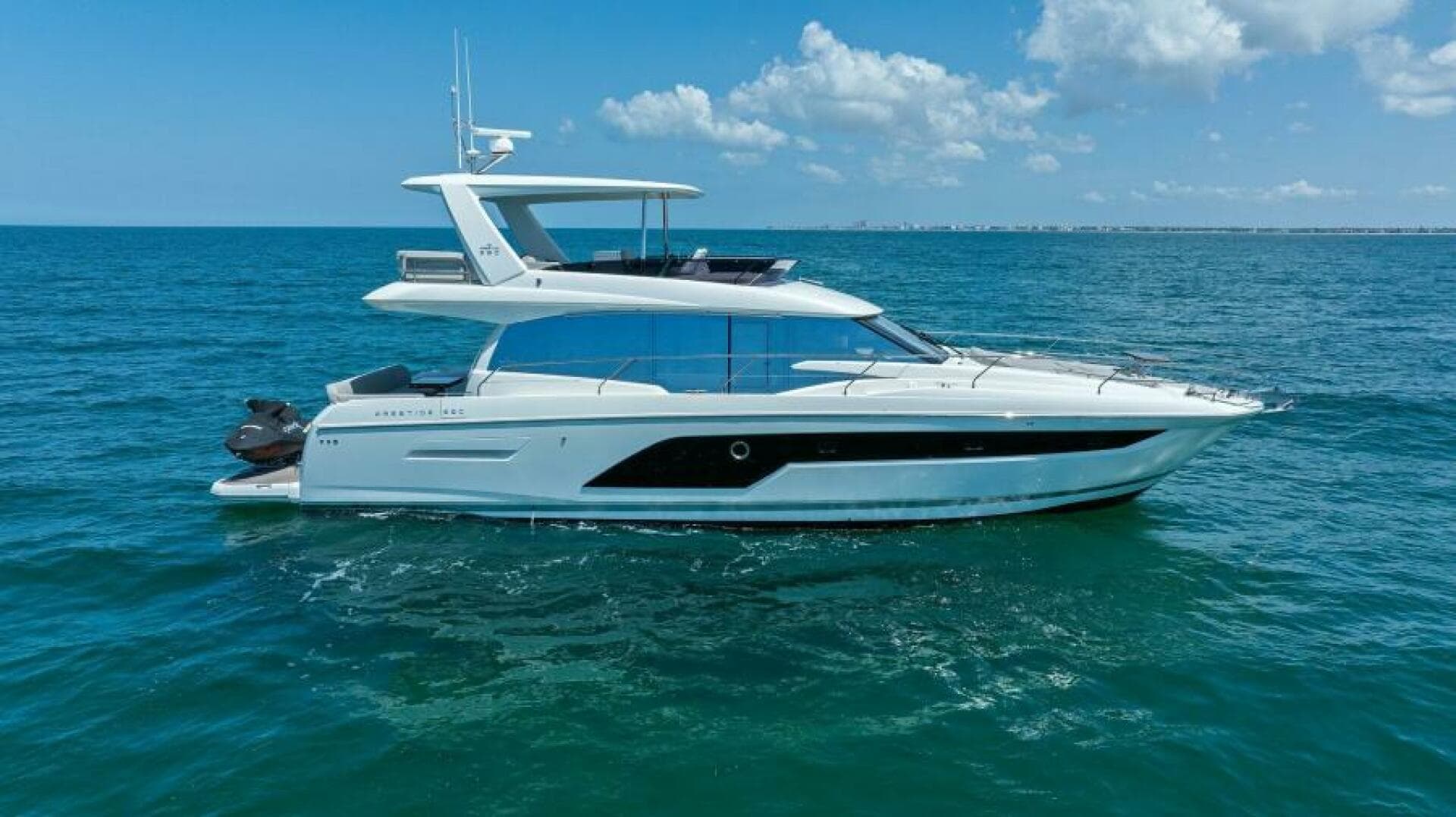 2022 59 Prestige Flybridge - How Sweet It Its - Profile
