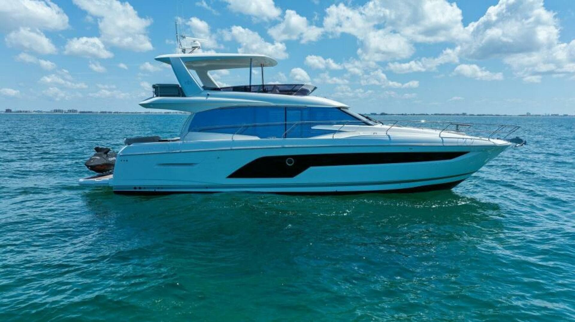 2022 59 Prestige Flybridge - How Sweet It Its - Profile
