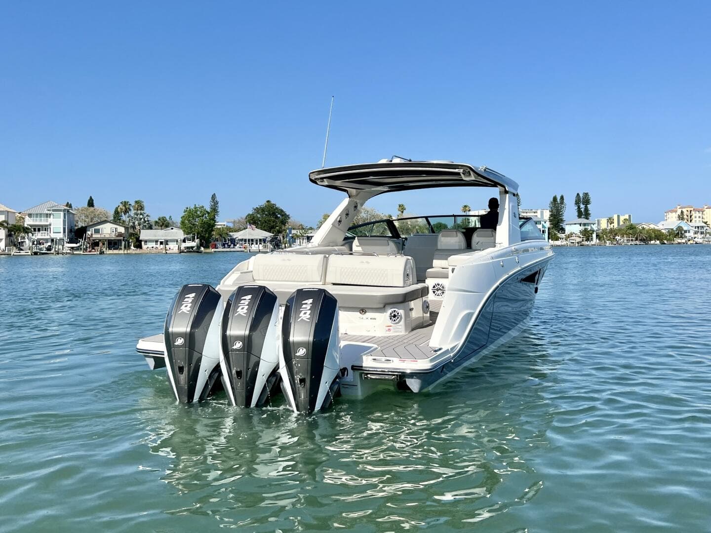 2022 Sea Ray SLX 400 OB