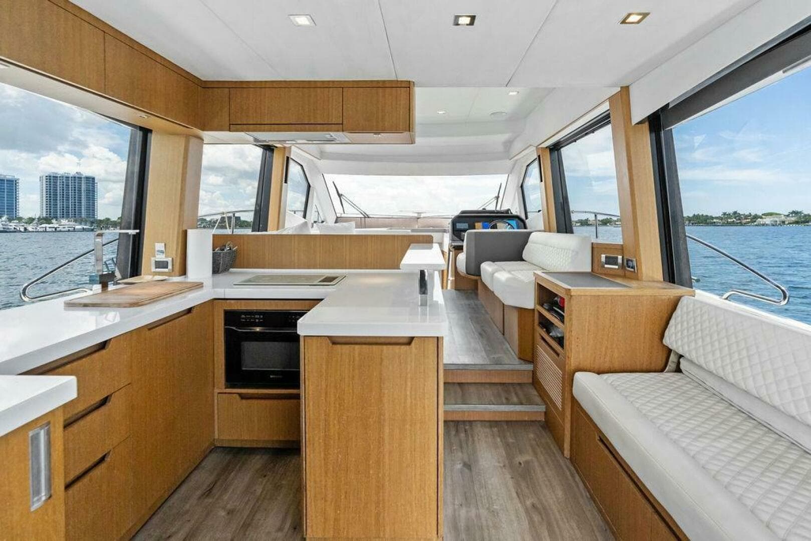 2019 Galeon 500 Fly