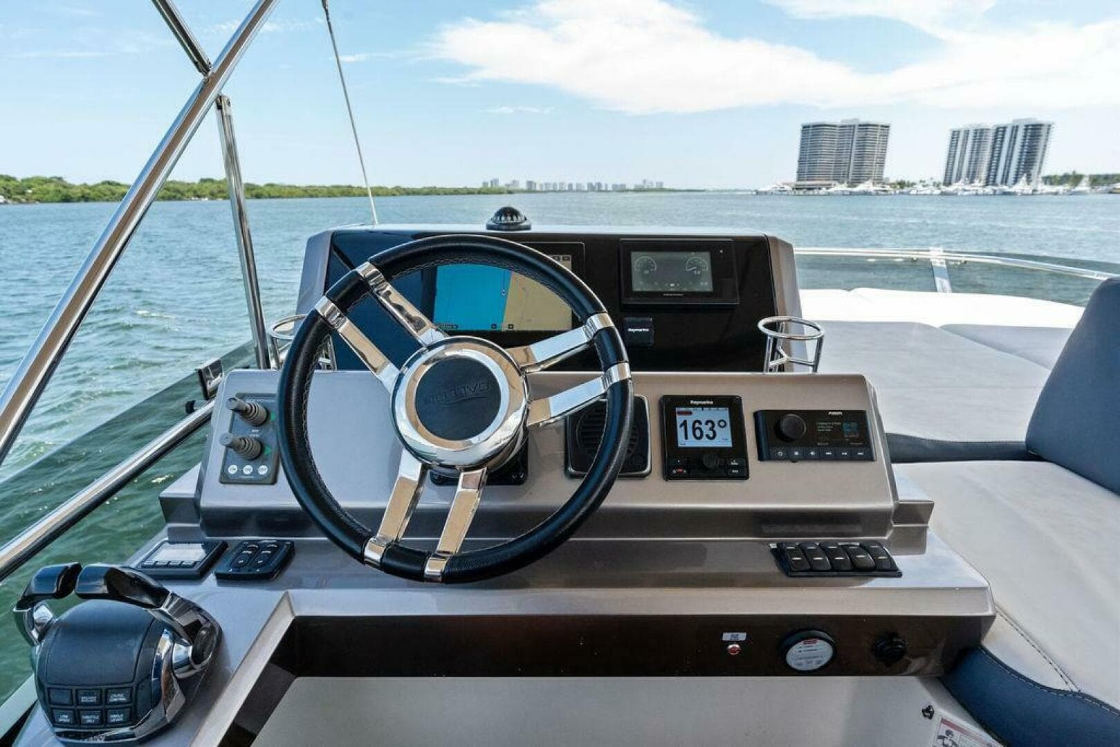 2019 Galeon 500 Fly