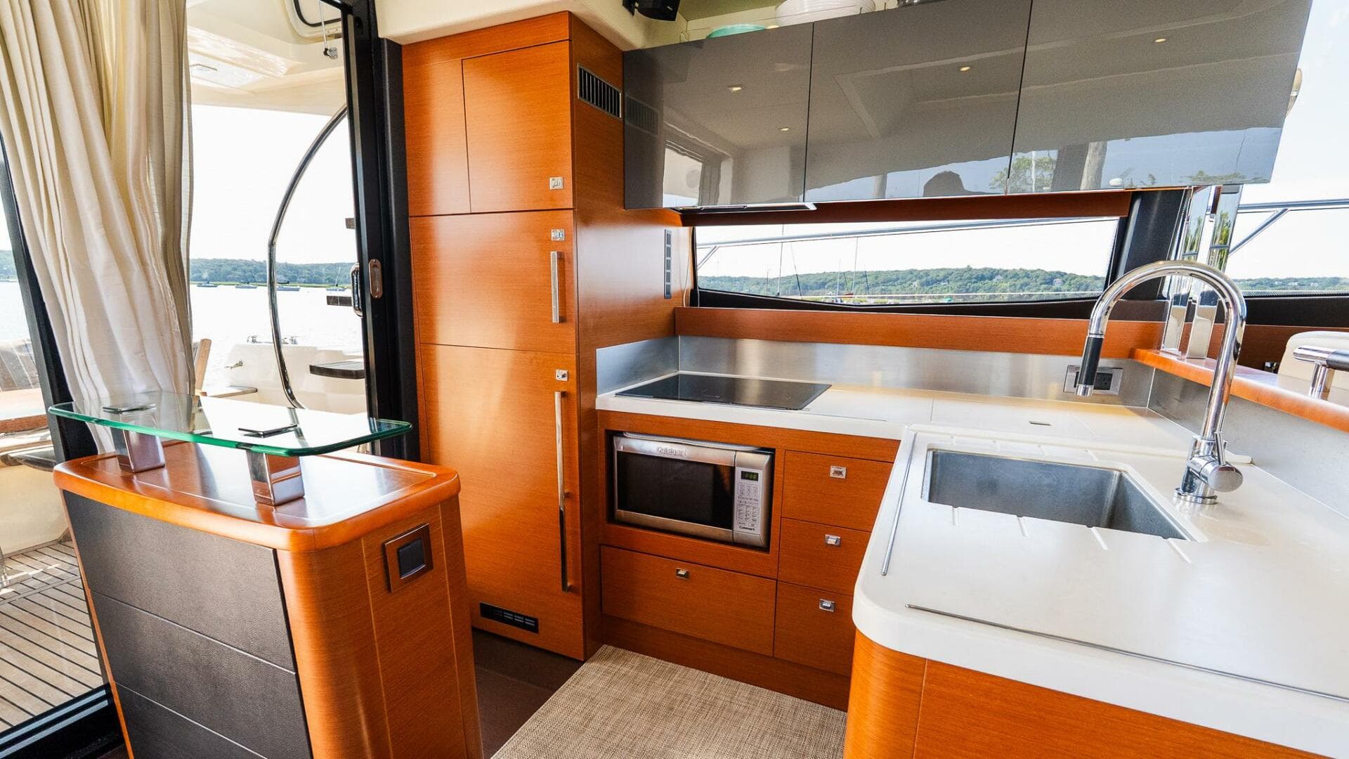 2014 Prestige 550 Flybridge