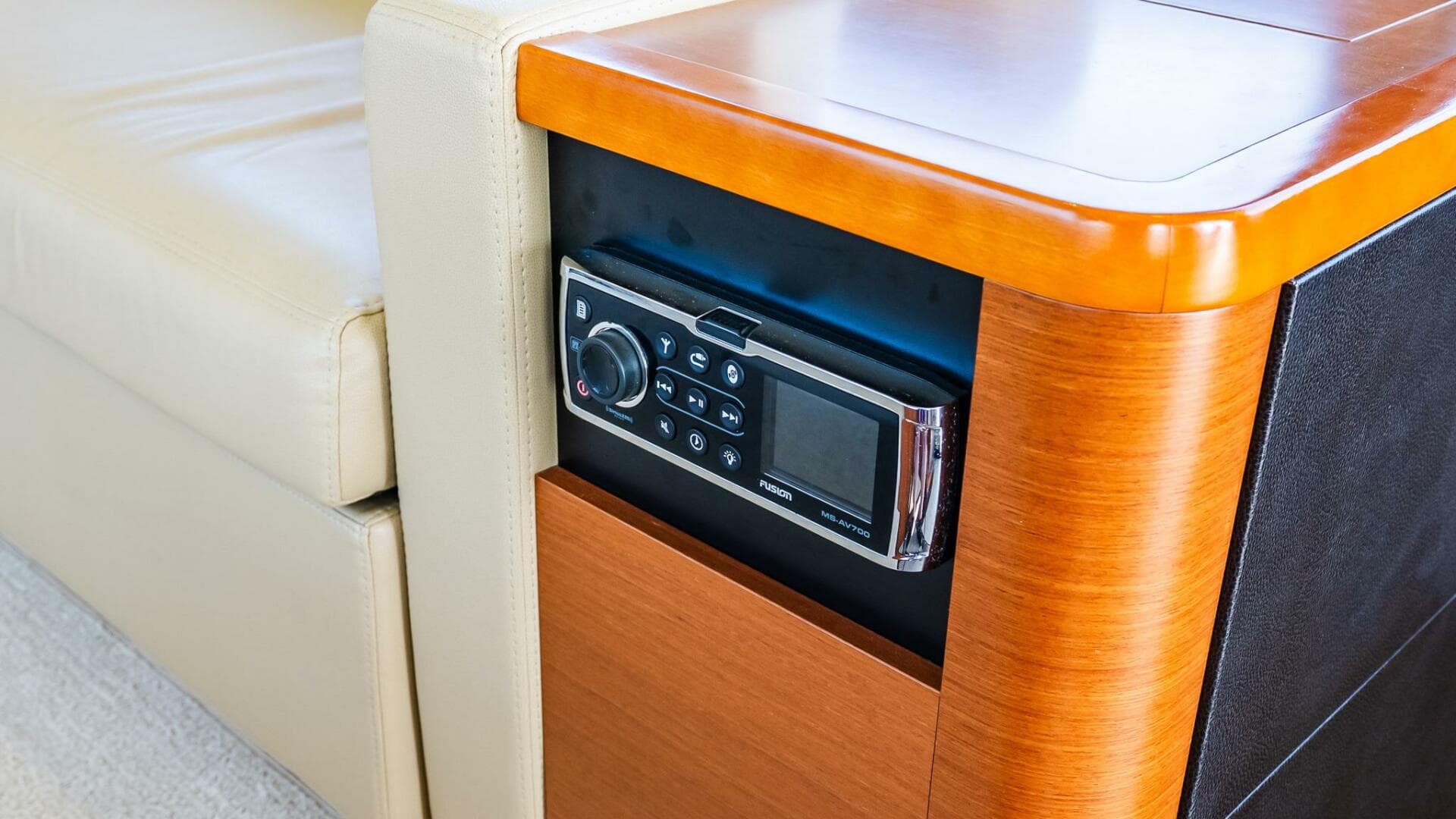 2014 Prestige 550 Flybridge