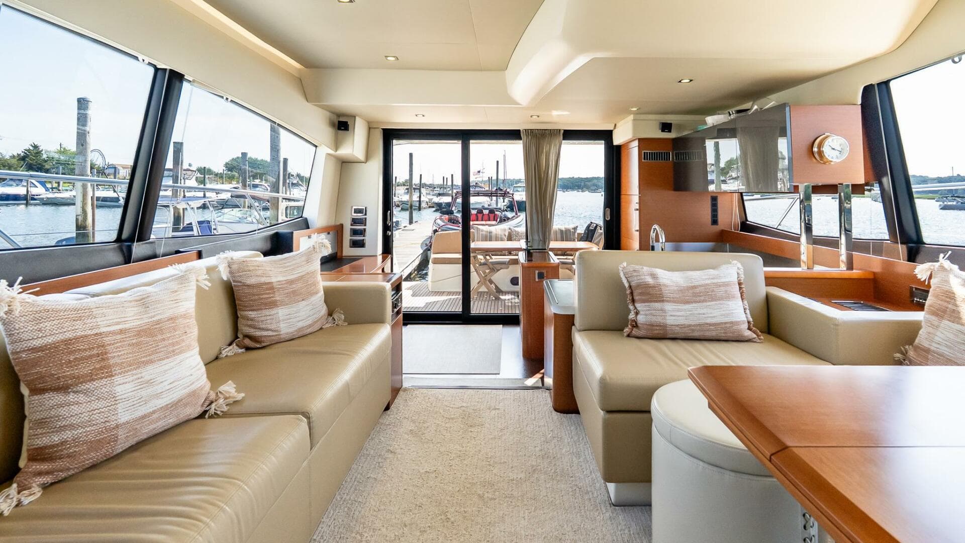 2014 Prestige 550 Flybridge