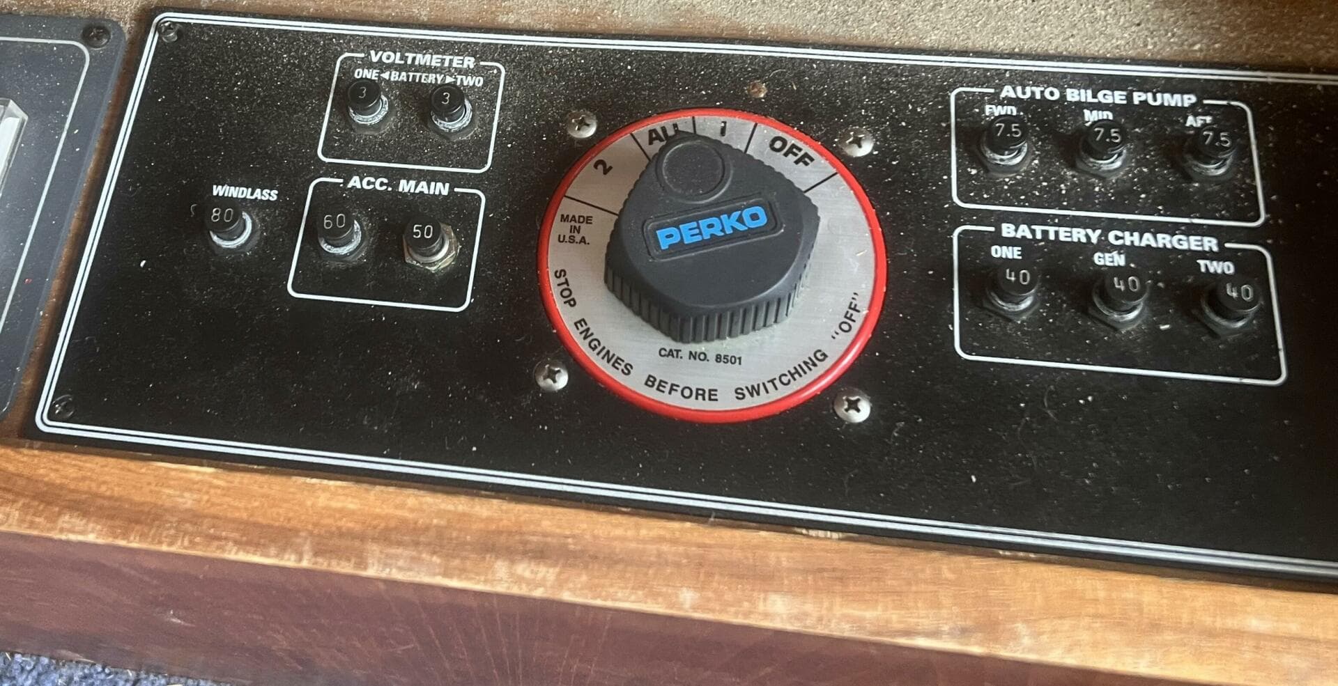 Battery Selector Switch